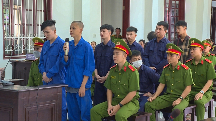 Giết bạn nhậu vì bẻ đũa và dọa đâm chết- Ảnh 3. Giết bạn nhậu vì bẻ đũa và dọa đâm chết- Ảnh 3.