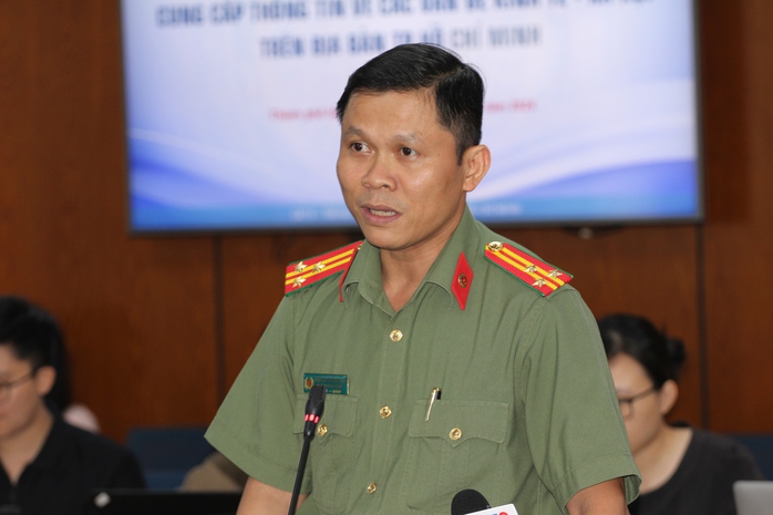 Làm căn cước mẫu mới có phải xuất trình xác nhận cư trú?- Ảnh 1. Làm căn cước mẫu mới có phải xuất trình xác nhận cư trú?- Ảnh 1.