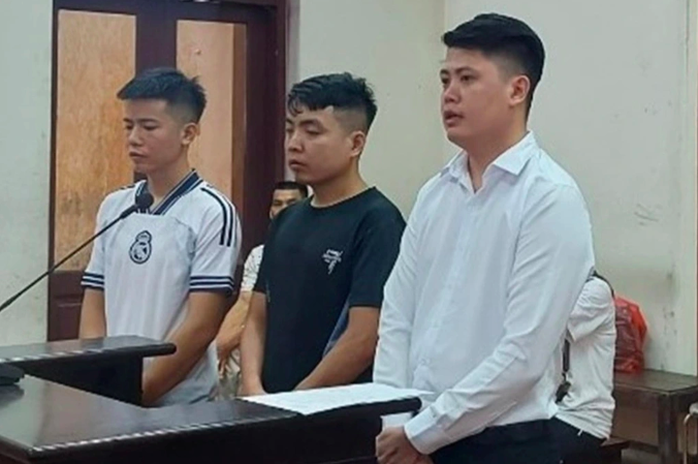 Say xỉn "dắt nhầm xe" tại quán karaoke, người đàn ông lĩnh án tù- Ảnh 1. Say xỉn "dắt nhầm xe" tại quán karaoke, người đàn ông lĩnh án tù- Ảnh 1.