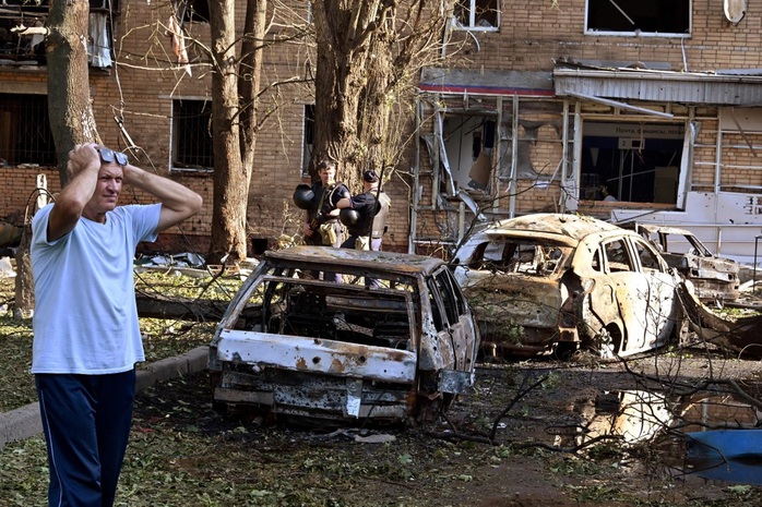 Phương tiện bị đốt cháy sau cuộc giao tranh ở vùng Kursk. Ảnh: Reuters Phương tiện bị đốt cháy sau cuộc giao tranh ở vùng Kursk. Ảnh: Reuters