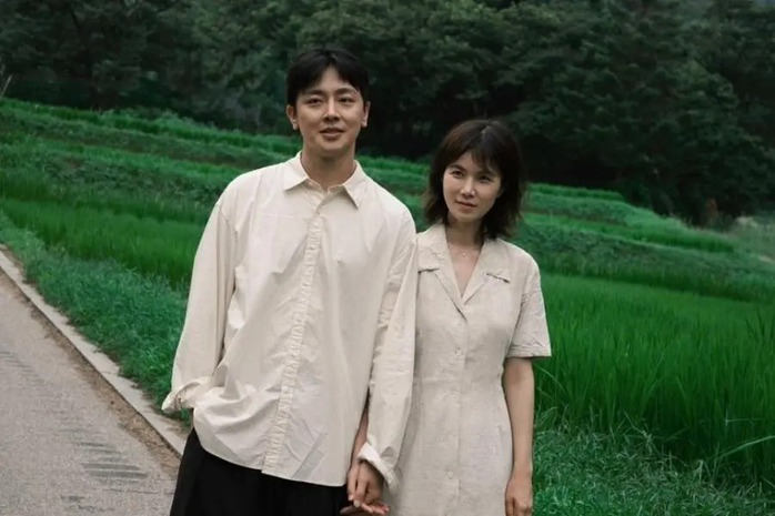Thêm cặp đôi "phim giả tình thật" kết hôn- Ảnh 1. Thêm cặp đôi "phim giả tình thật" kết hôn- Ảnh 1.