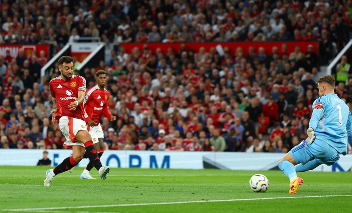 Tân binh Zirkzee giúp Man United giật 3 điểm ngày khai mạc Ngoại hạng Anh- Ảnh 3. Tân binh Zirkzee giúp Man United giật 3 điểm ngày khai mạc Ngoại hạng Anh- Ảnh 3.