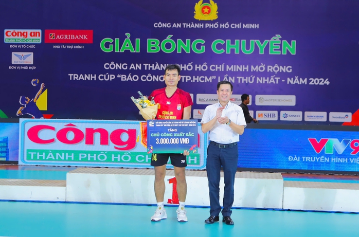 Giải bóng chuyền Công an TP HCM: Chủ nhà CATP HCM đăng quang- Ảnh 8. Giải bóng chuyền Công an TP HCM: Chủ nhà CATP HCM đăng quang- Ảnh 8.