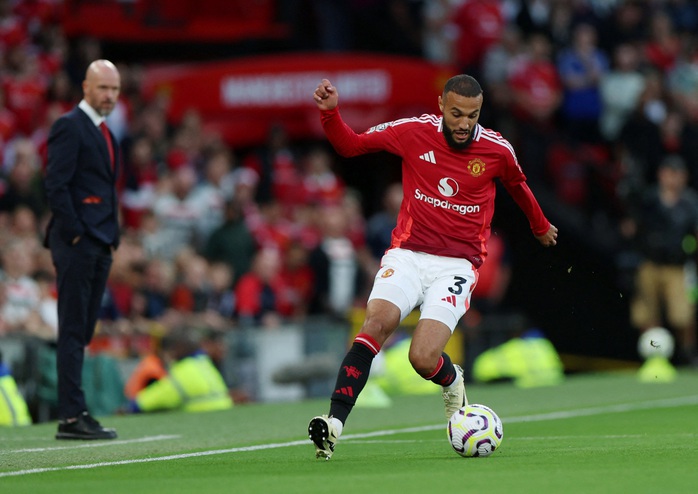 Tân binh Zirkzee giúp Man United giật 3 điểm ngày khai mạc Ngoại hạng Anh- Ảnh 1. Tân binh Zirkzee giúp Man United giật 3 điểm ngày khai mạc Ngoại hạng Anh- Ảnh 1.