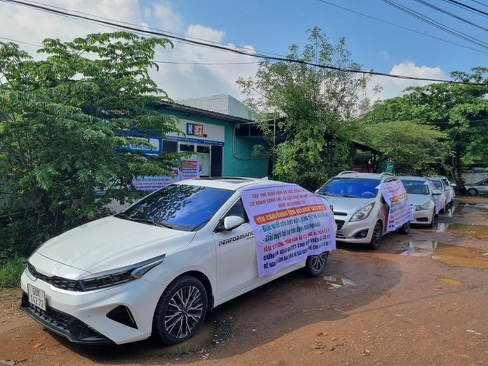Toàn cảnh vụ Trung tâm dạy nghề lái xe Sài Gòn cấp gần 40.000 chứng chỉ lái ô tô trái quy định- Ảnh 4. Toàn cảnh vụ Trung tâm dạy nghề lái xe Sài Gòn cấp gần 40.000 chứng chỉ lái ô tô trái quy định- Ảnh 4.