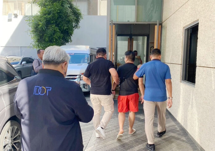 Thái Lan: Bắt hướng dẫn viên từng là nhân chứng trong vụ nhóm người Việt bị đầu độc- Ảnh 1. Thái Lan: Bắt hướng dẫn viên từng là nhân chứng trong vụ nhóm người Việt bị đầu độc- Ảnh 1.