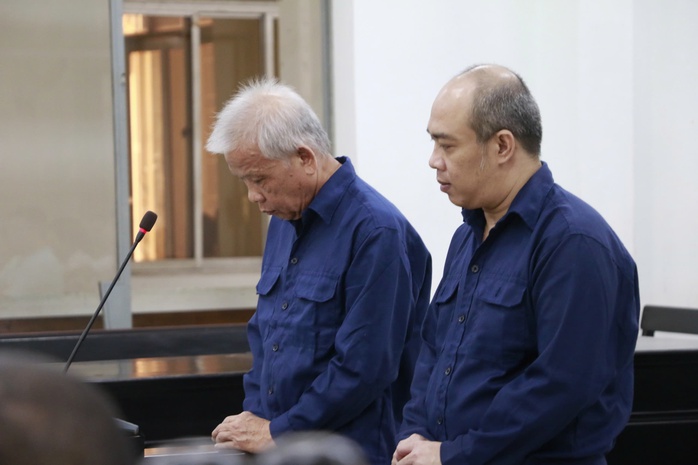 Cựu PGĐ Trung tâm Đăng kiểm Khánh Hòa lãnh án tội nhận hối lộ- Ảnh 1. Cựu PGĐ Trung tâm Đăng kiểm Khánh Hòa lãnh án tội nhận hối lộ- Ảnh 1.
