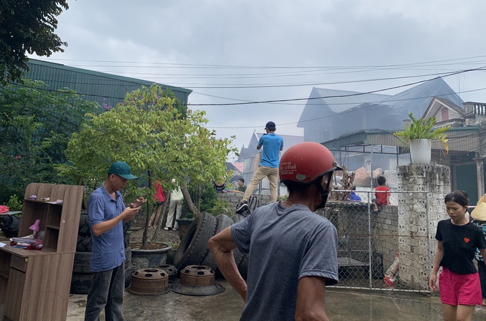 Cháy nhà xưởng chăn ga gối đệm, một nữ sinh tử vong- Ảnh 1. Cháy nhà xưởng chăn ga gối đệm, một nữ sinh tử vong- Ảnh 1.