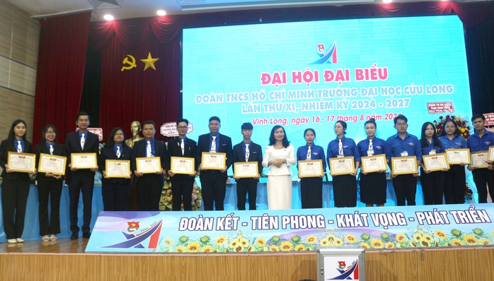 Đại hội Đoàn Trường ĐH Cửu Long lần thứ XI thành công tốt đẹp- Ảnh 5. Đại hội Đoàn Trường ĐH Cửu Long lần thứ XI thành công tốt đẹp- Ảnh 5.