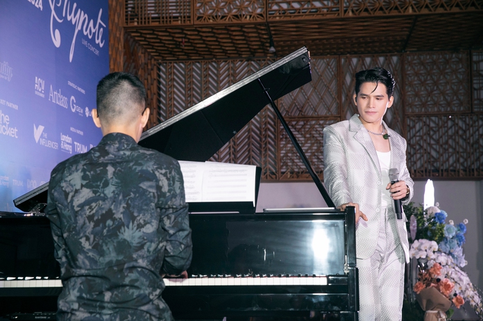 Quốc Thiên làm live concert quy mô 10.000 người- Ảnh 2. Quốc Thiên làm live concert quy mô 10.000 người- Ảnh 2.