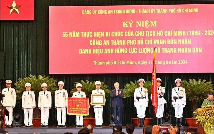 Phóng sự ảnh: Toàn cảnh ngày làm việc của Tổng Bí thư, Chủ tịch nước Tô Lâm tại TPHCM- Ảnh 5. Phóng sự ảnh: Toàn cảnh ngày làm việc của Tổng Bí thư, Chủ tịch nước Tô Lâm tại TPHCM- Ảnh 5.