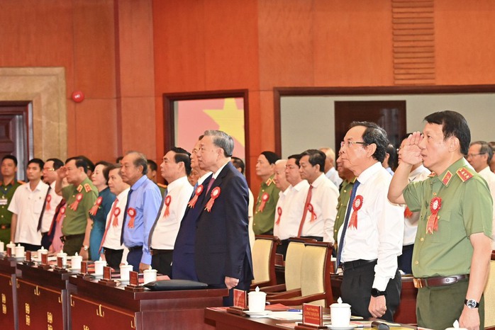 Phóng sự ảnh: Toàn cảnh ngày làm việc của Tổng Bí thư, Chủ tịch nước Tô Lâm tại TPHCM- Ảnh 6. Phóng sự ảnh: Toàn cảnh ngày làm việc của Tổng Bí thư, Chủ tịch nước Tô Lâm tại TPHCM- Ảnh 6.