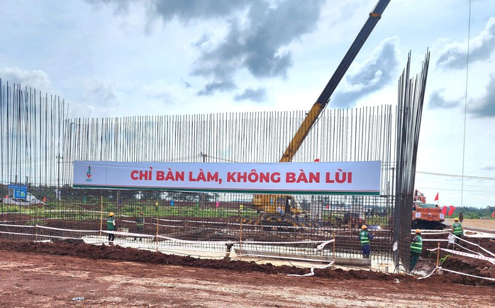 Thủ tướng thị sát dự án đường cao tốc Khánh Hòa - Buôn Ma Thuột- Ảnh 3.