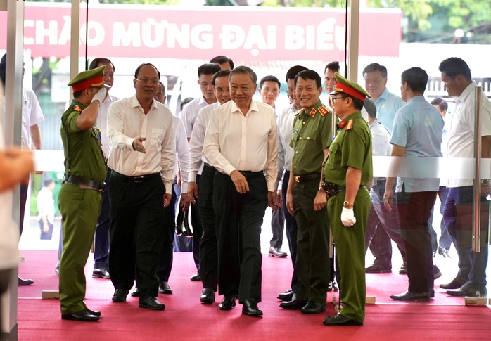 Phóng sự ảnh: Toàn cảnh ngày làm việc của Tổng Bí thư, Chủ tịch nước Tô Lâm tại TPHCM- Ảnh 11. Phóng sự ảnh: Toàn cảnh ngày làm việc của Tổng Bí thư, Chủ tịch nước Tô Lâm tại TPHCM- Ảnh 11.