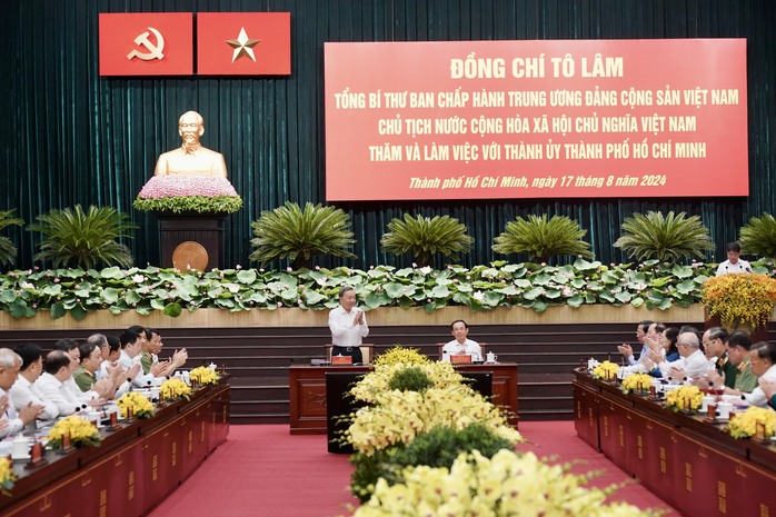 Phóng sự ảnh: Toàn cảnh ngày làm việc của Tổng Bí thư, Chủ tịch nước Tô Lâm tại TPHCM- Ảnh 13. Phóng sự ảnh: Toàn cảnh ngày làm việc của Tổng Bí thư, Chủ tịch nước Tô Lâm tại TPHCM- Ảnh 13.