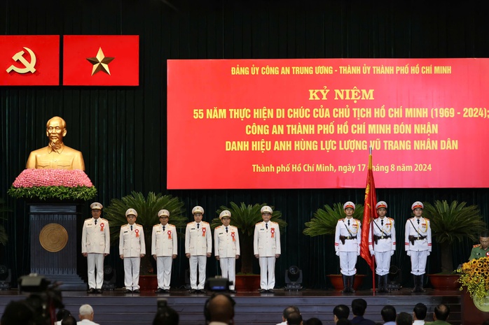 Tổng Bí thư, Chủ tịch nước Tô Lâm chúc mừng thành tích của Công an TP HCM- Ảnh 3. Tổng Bí thư, Chủ tịch nước Tô Lâm chúc mừng thành tích của Công an TP HCM- Ảnh 3.