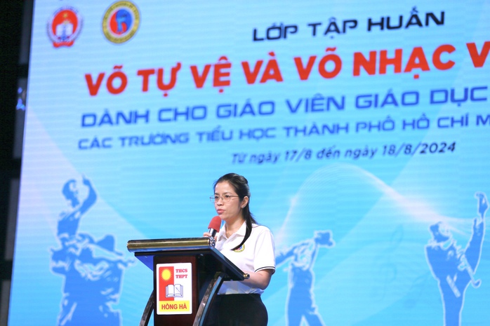 TP HCM tập huấn võ tự vệ và võ nhạc Vovinam cho 650 giáo viên tiểu học- Ảnh 1. TP HCM tập huấn võ tự vệ và võ nhạc Vovinam cho 650 giáo viên tiểu học- Ảnh 1.