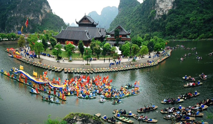 Ninh Bình chuẩn bị gì để đón đoàn khách 4.500 người của tỉ phú Ấn Độ?- Ảnh 1. Ninh Bình chuẩn bị gì để đón đoàn khách 4.500 người của tỉ phú Ấn Độ?- Ảnh 1.