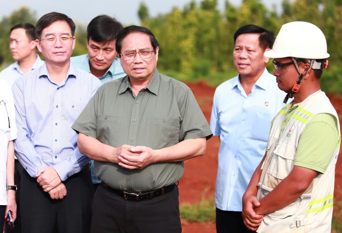 Quyết tâm hoàn thành 3.000 km đường cao tốc- Ảnh 2. Quyết tâm hoàn thành 3.000 km đường cao tốc- Ảnh 2.