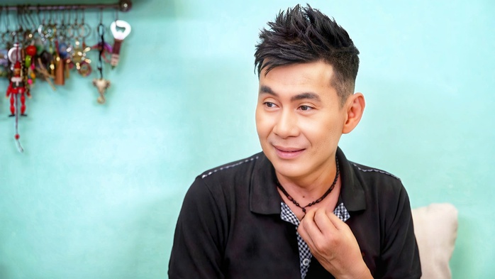 Nam ca sĩ sở hữu tài sản khủng, hài lòng cuộc sống không vợ không con- Ảnh 1. Nam ca sĩ sở hữu tài sản khủng, hài lòng cuộc sống không vợ không con- Ảnh 1.