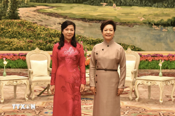 Phu nhân Ngô Phương Ly dự tiệc trà do Phu nhân Bành Lệ Viên chủ trì- Ảnh 2. Phu nhân Ngô Phương Ly dự tiệc trà do Phu nhân Bành Lệ Viên chủ trì- Ảnh 2.