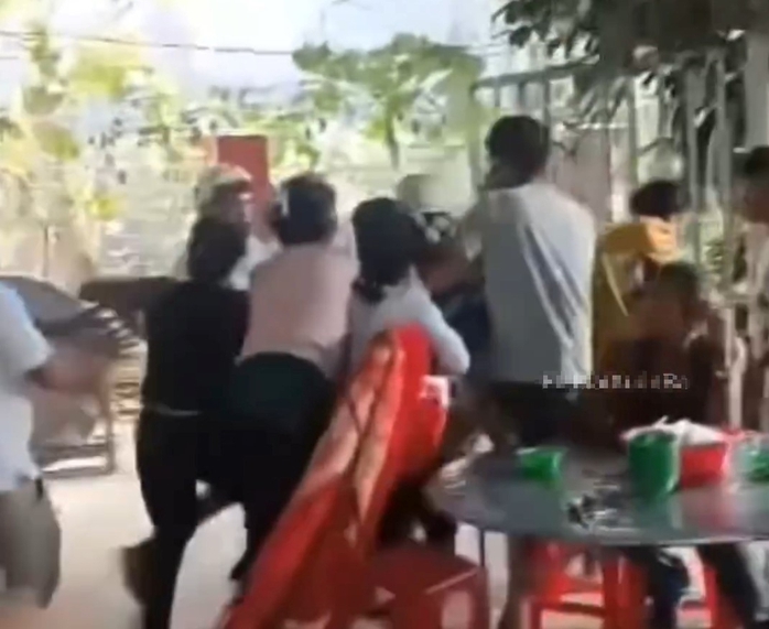 Xôn xao vụ tranh chấp thi thể ở Đắk Lắk- Ảnh 1. Xôn xao vụ tranh chấp thi thể ở Đắk Lắk- Ảnh 1.