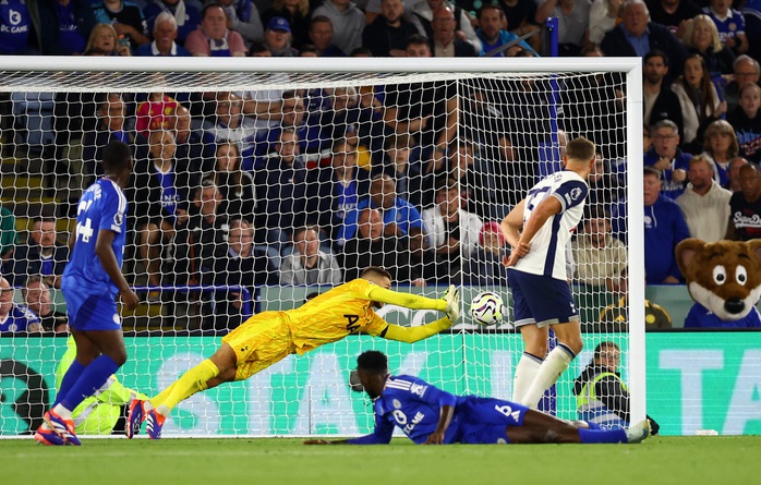 Leicester rượt đuổi, Tottenham mất điểm trận mở màn ở King Power- Ảnh 5. Leicester rượt đuổi, Tottenham mất điểm trận mở màn ở King Power- Ảnh 5.