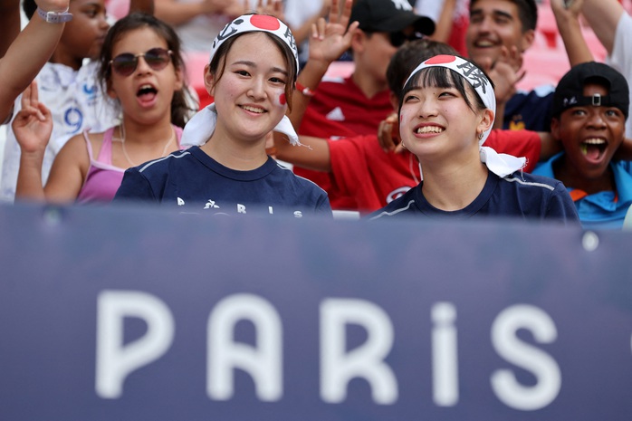 Bóng đá nam Olympic 2024: Tây Ban Nha thắng đậm Nhật Bản- Ảnh 3. Bóng đá nam Olympic 2024: Tây Ban Nha thắng đậm Nhật Bản- Ảnh 3.