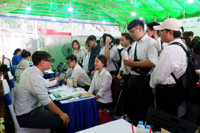 TP HCM tăng cường kết nối cung - cầu lao động- Ảnh 1. TP HCM tăng cường kết nối cung - cầu lao động- Ảnh 1.