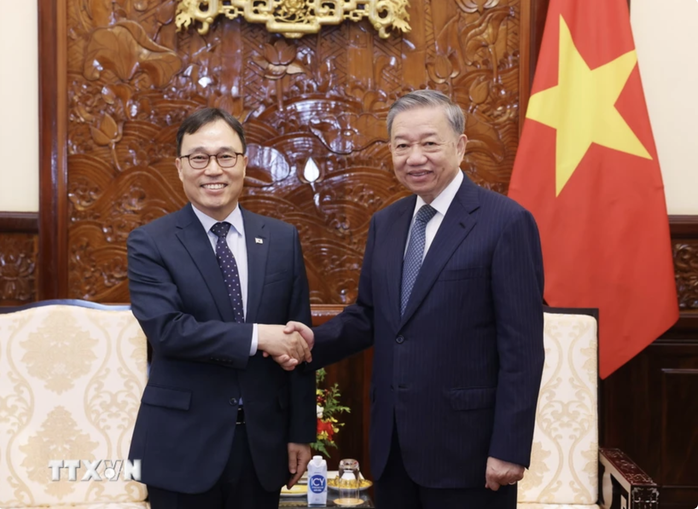 Chủ tịch nước Tô Lâm tiếp Đại sứ Hàn Quốc và Canada- Ảnh 1. Chủ tịch nước Tô Lâm tiếp Đại sứ Hàn Quốc và Canada- Ảnh 1.