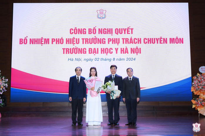 Trường ĐH Y Hà Nội có 2 tân phó hiệu trưởng 50 tuổi- Ảnh 1. Trường ĐH Y Hà Nội có 2 tân phó hiệu trưởng 50 tuổi- Ảnh 1.