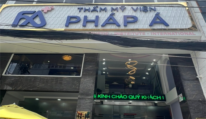 Người phụ nữ đi cấp cứu sau hút mỡ bụng- Ảnh 1. Người phụ nữ đi cấp cứu sau hút mỡ bụng- Ảnh 1.
