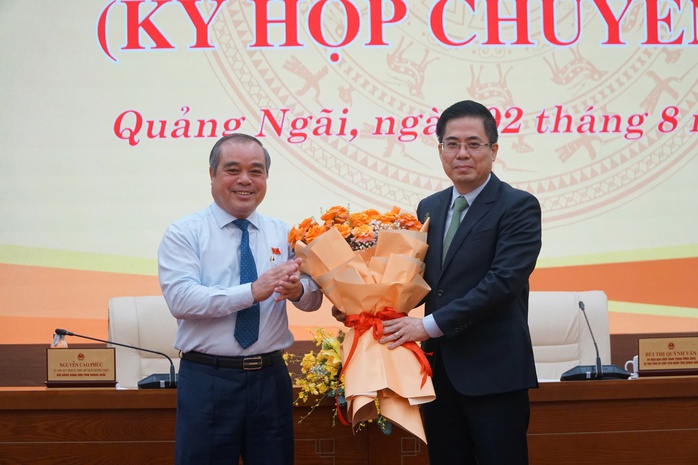 Ông Nguyễn Hoàng Giang được bầu làm Chủ tịch UBND tỉnh Quảng Ngãi- Ảnh 1. Ông Nguyễn Hoàng Giang được bầu làm Chủ tịch UBND tỉnh Quảng Ngãi- Ảnh 1.