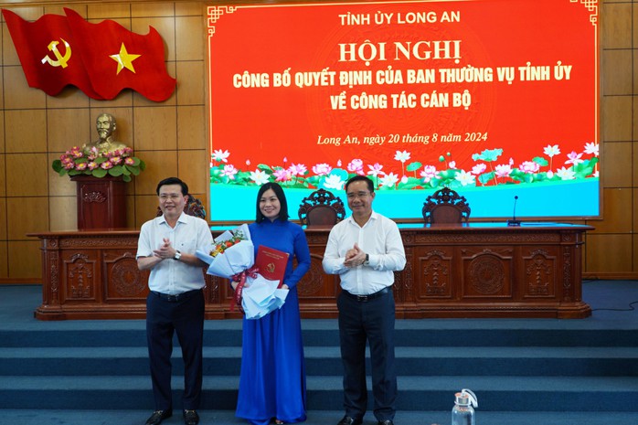 Long An chỉ định, bổ nhiệm, điều động nhiều cán bộ chủ chốt- Ảnh 3. Long An chỉ định, bổ nhiệm, điều động nhiều cán bộ chủ chốt- Ảnh 3.