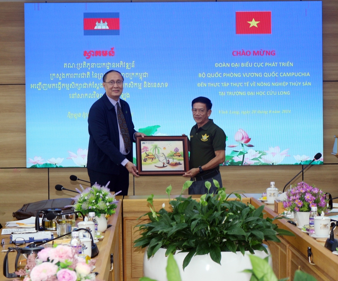 Đoàn của Campuchia sang Trường ĐH Cửu Long tập huấn về nông nghiệp- Ảnh 6. Đoàn của Campuchia sang Trường ĐH Cửu Long tập huấn về nông nghiệp- Ảnh 6.