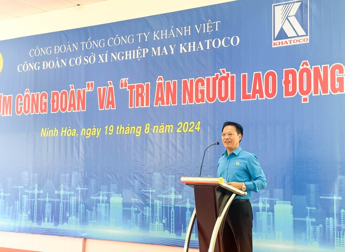 "Bữa cơm Công đoàn" ấm tình người lao động ở Xí nghiệp May Khatoco- Ảnh 4. "Bữa cơm Công đoàn" ấm tình người lao động ở Xí nghiệp May Khatoco- Ảnh 4.