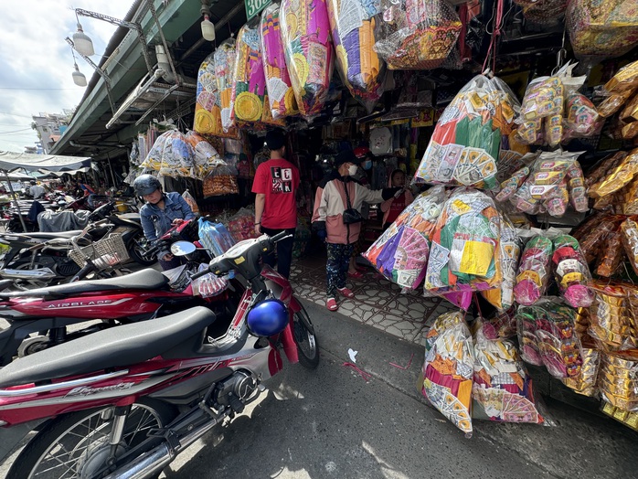 Diễn biến lạ trên thị trường vàng mã sau rằm tháng 7- Ảnh 1. Diễn biến lạ trên thị trường vàng mã sau rằm tháng 7- Ảnh 1.