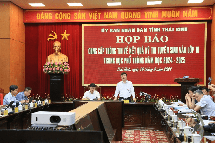 Giám đốc Sở GD-ĐT Thái Bình tiếp tục bị đình chỉ công tác- Ảnh 1. Giám đốc Sở GD-ĐT Thái Bình tiếp tục bị đình chỉ công tác- Ảnh 1.