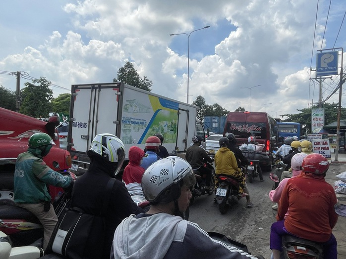 Ấm ức trên Quốc lộ 22, người dân lên tiếng- Ảnh 2. Ấm ức trên Quốc lộ 22, người dân lên tiếng- Ảnh 2.