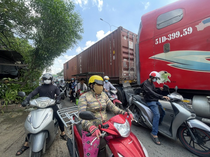 Ấm ức trên Quốc lộ 22, người dân lên tiếng- Ảnh 1. Ấm ức trên Quốc lộ 22, người dân lên tiếng- Ảnh 1.
