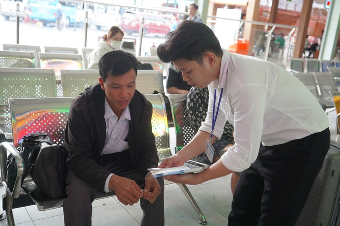 Trả lương quá thấp, doanh nghiệp khó tuyển lao động- Ảnh 1. Trả lương quá thấp, doanh nghiệp khó tuyển lao động- Ảnh 1.