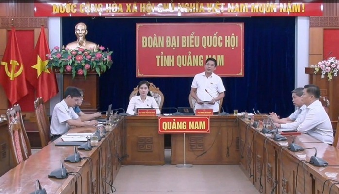 Bộ trưởng Lương Tam Quang trả lời chất vấn về tích hợp giấy phép lái xe và PCCC- Ảnh 2. Bộ trưởng Lương Tam Quang trả lời chất vấn về tích hợp giấy phép lái xe và PCCC- Ảnh 2.