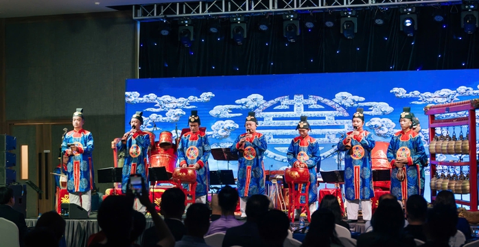 Nghệ sĩ Trần Mạnh Tuấn biểu diễn trở lại- Ảnh 3. Nghệ sĩ Trần Mạnh Tuấn biểu diễn trở lại- Ảnh 3.