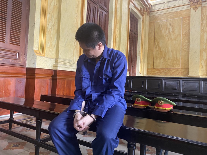Sát hại vợ rồi nhảy từ tầng 15 tự tử nhưng bất thành, lãnh án chung thân- Ảnh 1. Sát hại vợ rồi nhảy từ tầng 15 tự tử nhưng bất thành, lãnh án chung thân- Ảnh 1.