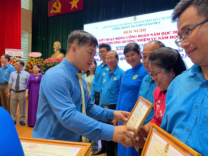 Công đoàn ngành giáo dục TP HCM tập trung chăm lo cho đoàn viên- Ảnh 1. Công đoàn ngành giáo dục TP HCM tập trung chăm lo cho đoàn viên- Ảnh 1.