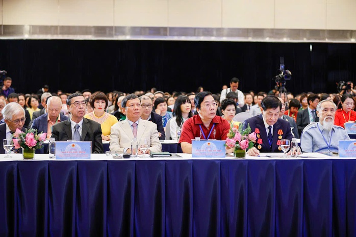 "Hội nghị Diên Hồng" của người Việt Nam ở nước ngoài: Những ý kiến tâm huyết- Ảnh 4. "Hội nghị Diên Hồng" của người Việt Nam ở nước ngoài: Những ý kiến tâm huyết- Ảnh 4.