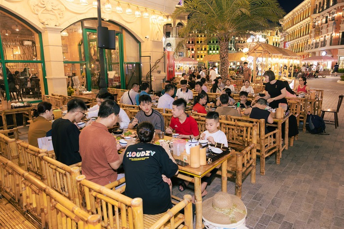 Nhà hàng Việt "được lòng" du khách, hiệu quả kinh doanh tăng trưởng đáng kể Nhà hàng Việt "được lòng" du khách, hiệu quả kinh doanh tăng trưởng đáng kể