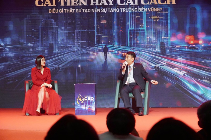 1.000 CEO tìm hướng đi bền vững cho doanh nghiệp Việt- Ảnh 3. 1.000 CEO tìm hướng đi bền vững cho doanh nghiệp Việt- Ảnh 3.