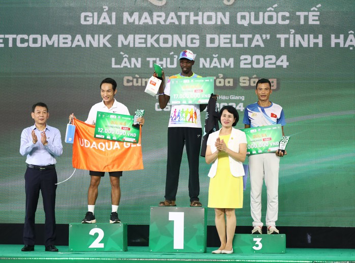Hậu Giang tổng kết giải chạy lớn nhất ĐBSCL- Ảnh 9. Hậu Giang tổng kết giải chạy lớn nhất ĐBSCL- Ảnh 9.