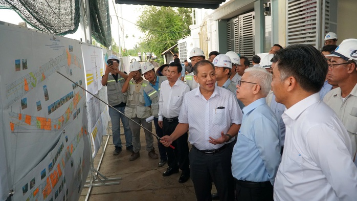 Tinh thần "Vượt nắng thắng mưa" tại công trình đường Vành đai 3, đoạn qua Bình Dương- Ảnh 1. Tinh thần "Vượt nắng thắng mưa" tại công trình đường Vành đai 3, đoạn qua Bình Dương- Ảnh 1.